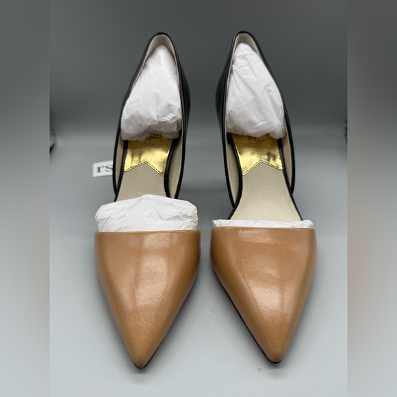 Julieta Two Tone D'orsay Pumps In Black and Tan Leather/ Womens Size 7/ NIB - Picture 4 of 9